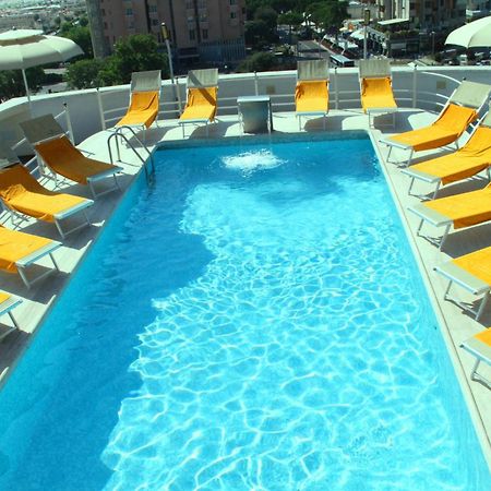 Waldorf Suite Hotel Rimini Buitenkant foto