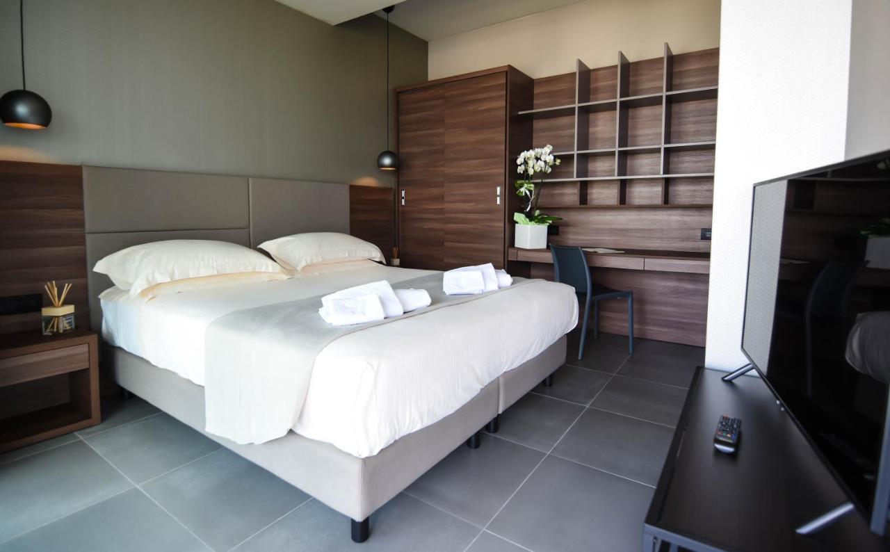Waldorf Suite Hotel Rimini Buitenkant foto