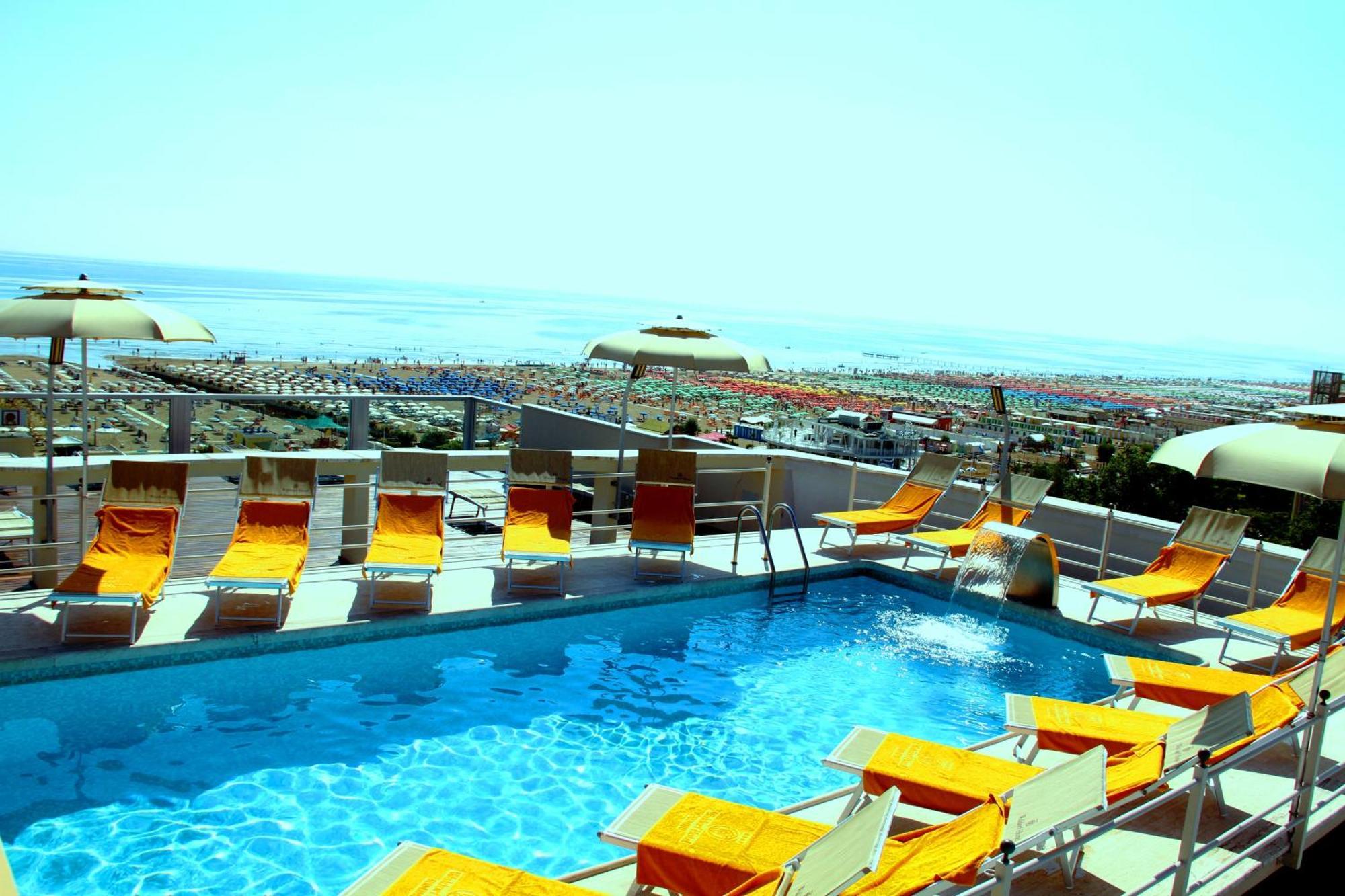 Waldorf Suite Hotel Rimini Buitenkant foto