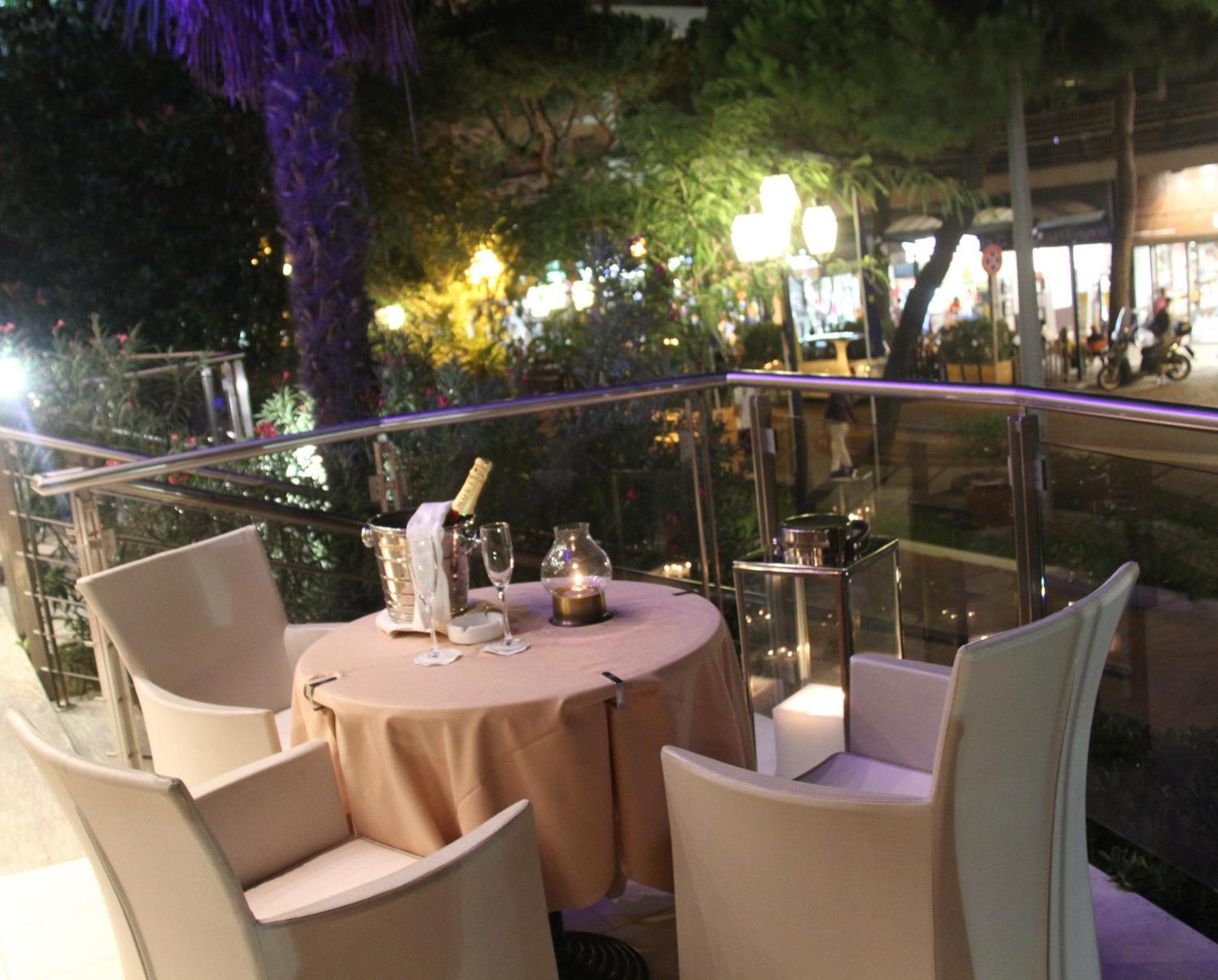 Waldorf Suite Hotel Rimini Buitenkant foto