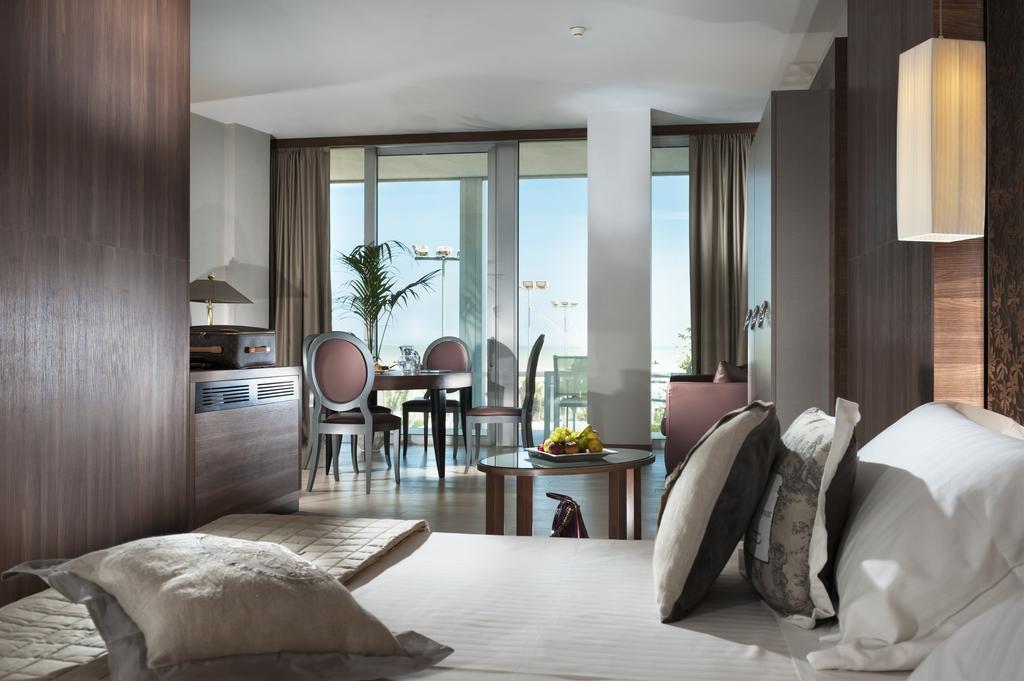 Waldorf Suite Hotel Rimini Buitenkant foto