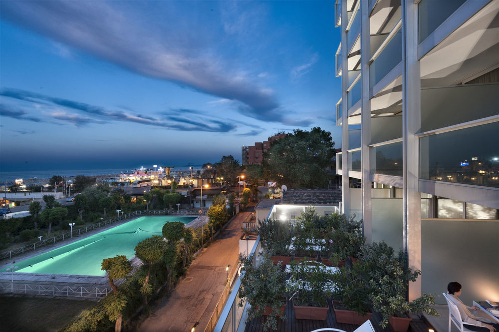 Waldorf Suite Hotel Rimini Buitenkant foto